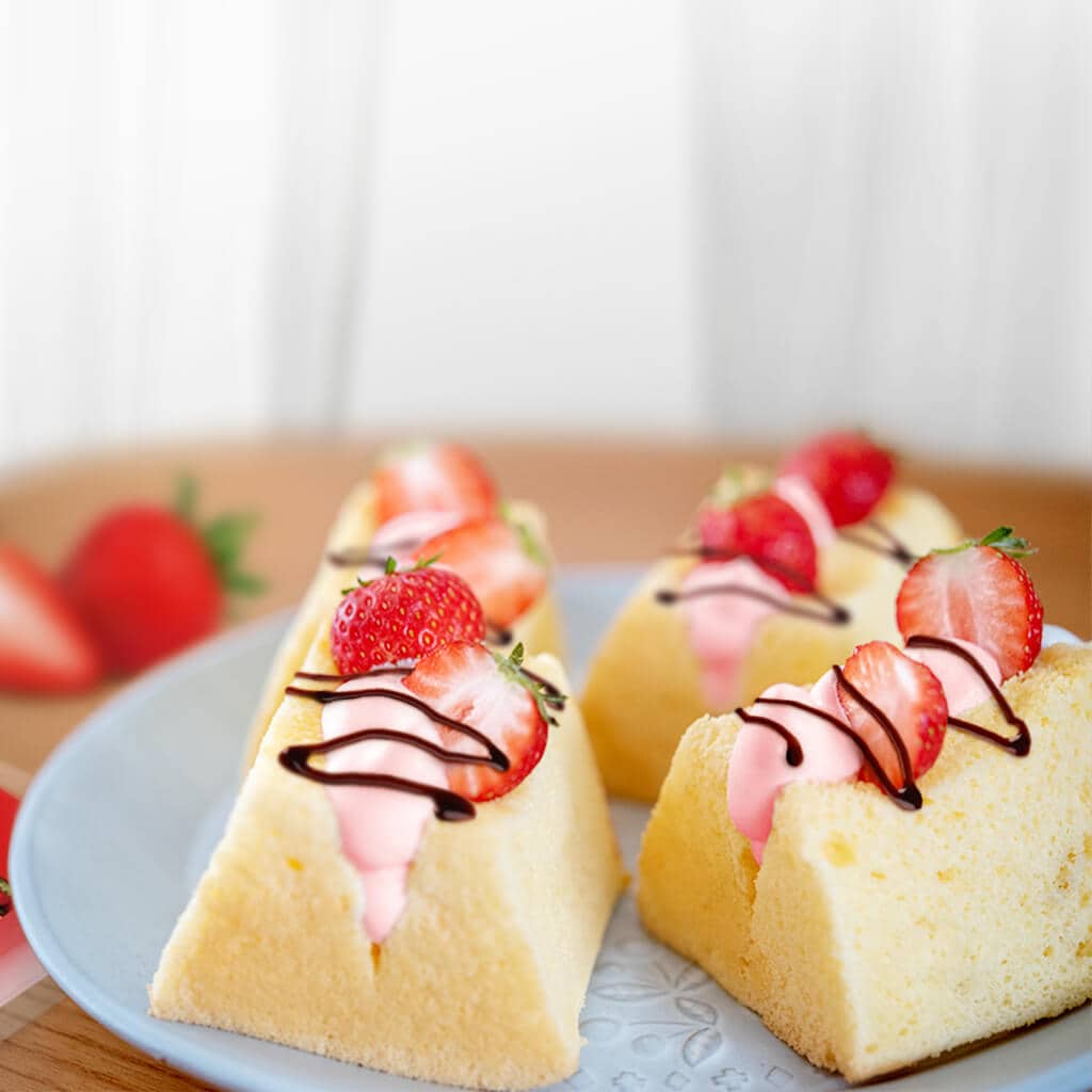 แซนวิชเค้กไข่ไส้ครีมสตรอว์เบอร์รี