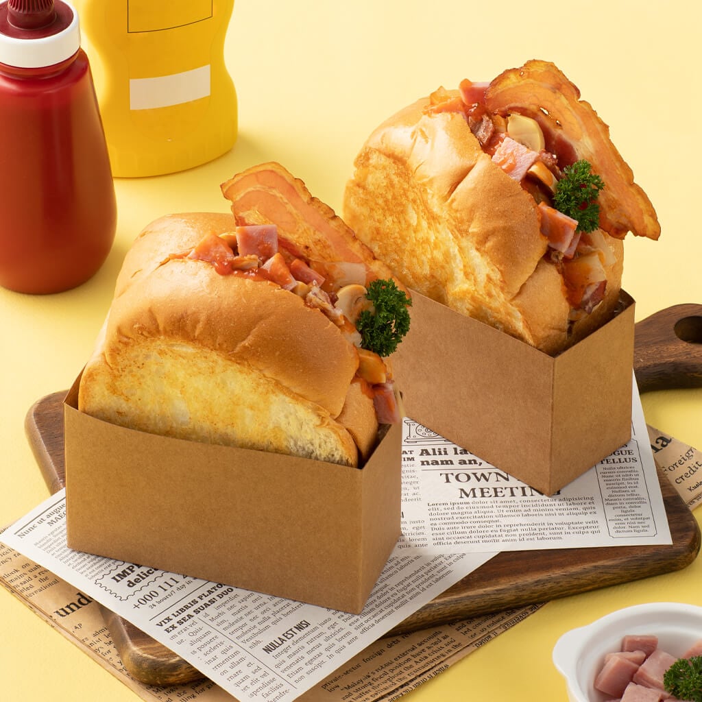 โทสต์พิซซ่าซอสบาร์บีคิวเบคอนแฮมเห็ด