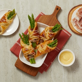 พัฟหน่อไม้ฝรั่งแฮมอิตาเลียน