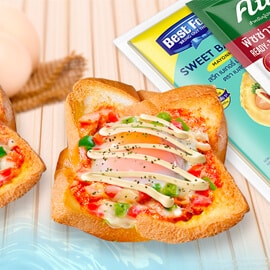 กระทงพิซซ่าหน้าไข่เยิ้ม