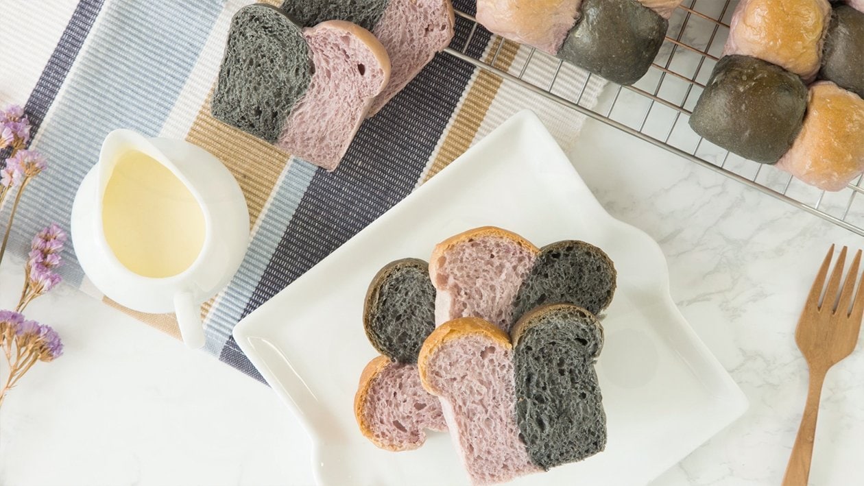 Cheesy Volcano Bread – - Recipe