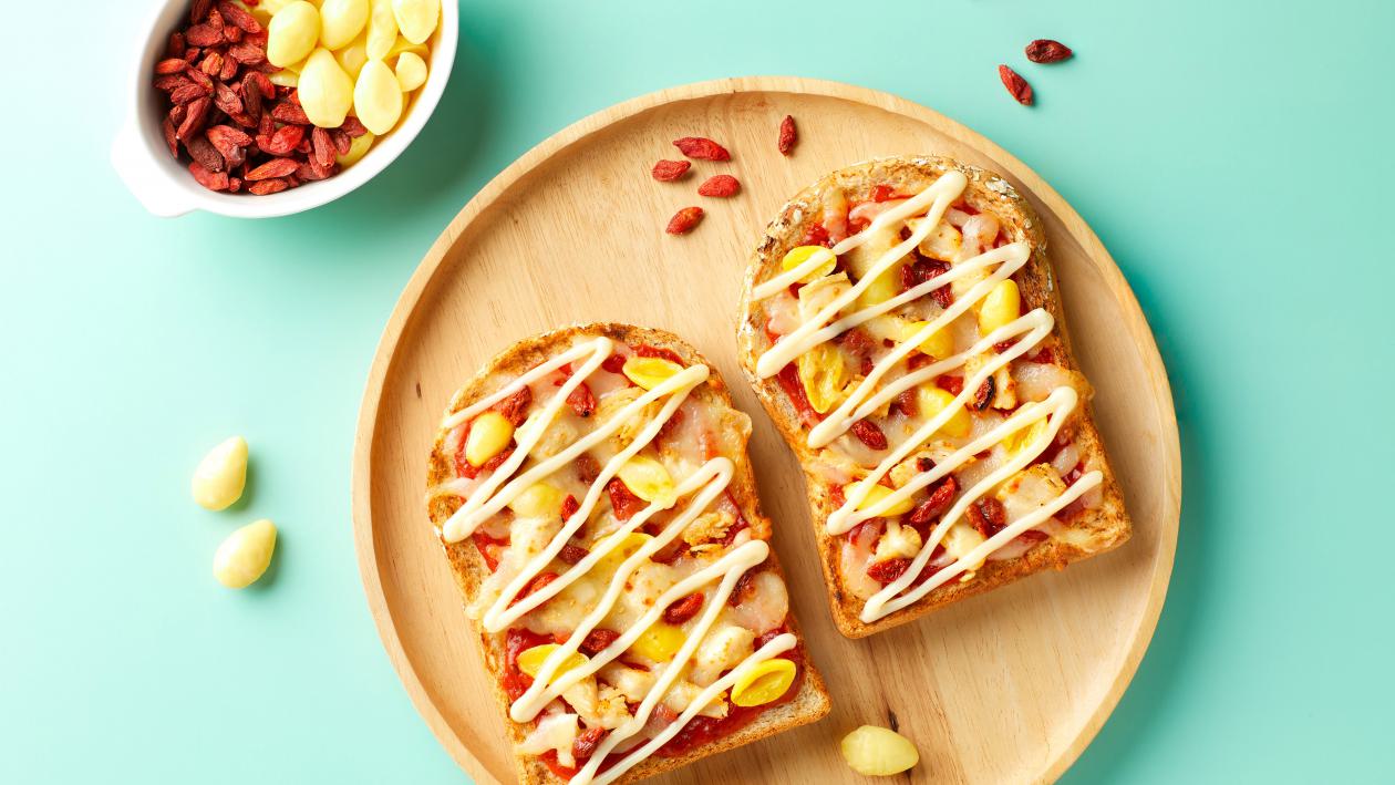 Goji Berry and Chicken Pizza Toast – - Recipe