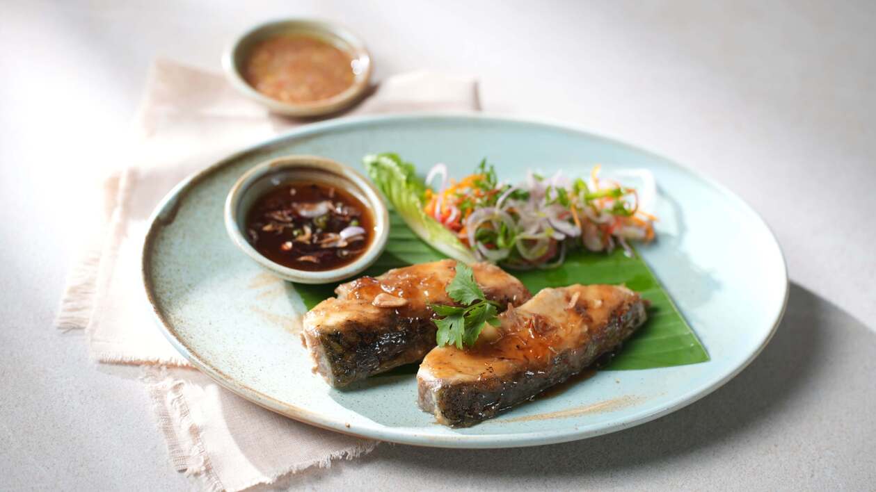 ปลาย่างสมุนไพร น้ำจิ้ม 2 ชนิด – สูตรอาหาร