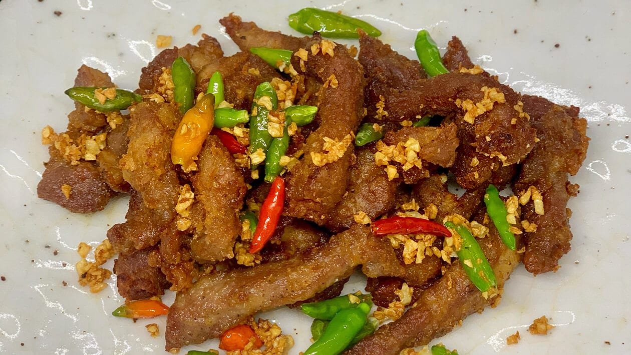 หมูทอดกระเทียมพริกสด – สูตรอาหาร