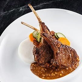 ขาแกะอบเครื่องเทศและซอสถั่วลิสง ขาแกะอบเครื่องเทศและซอสถั่วลิสง