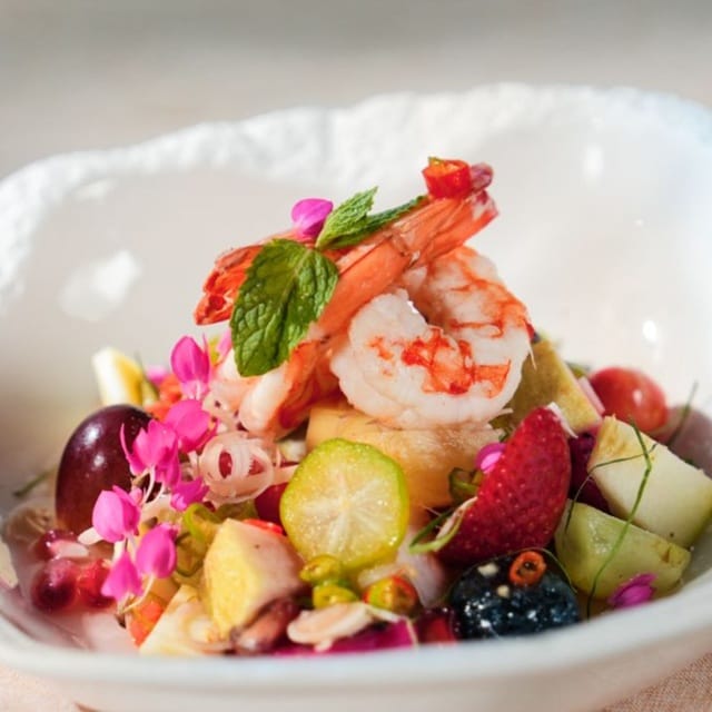 แสร้งว่ากุ้งผลไม้