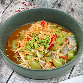 Spicy Grape Salad with Fresh Shrimp in Fermented Fish Sauce