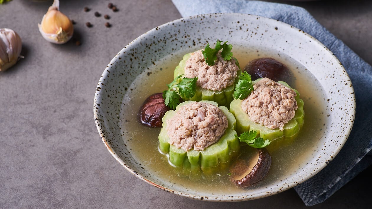 Clear Soup with Bitter Gourd Stuffed with Minced Pork – - Recipe