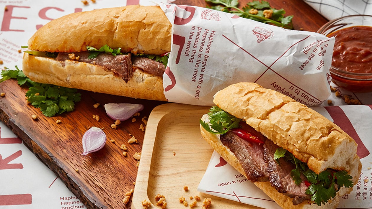 Beef Steak Sandwich with Peanut Sauce