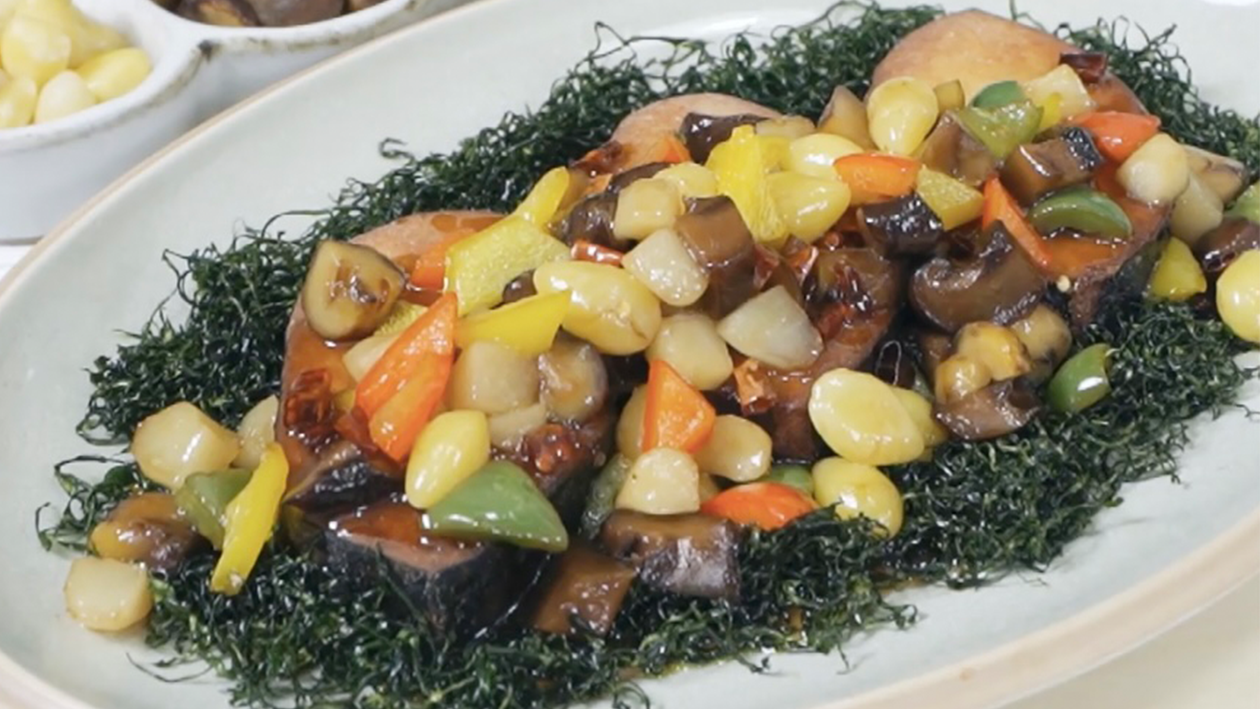 Vegetarian Snow Fish with Stir-fried Mixed Fruits, Vegetables and Tamarind Sauce Vegetarian Snow Fish with Stir-fried Mixed Fruits, Vegetables and Tamarind Sauce