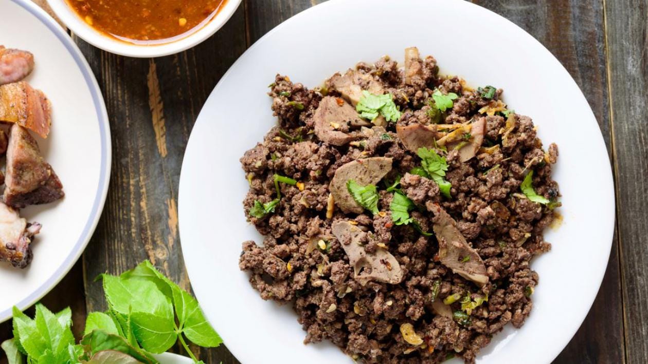 Spicy Minced Beef Salad with Grilled Sticky Rice – - Recipe