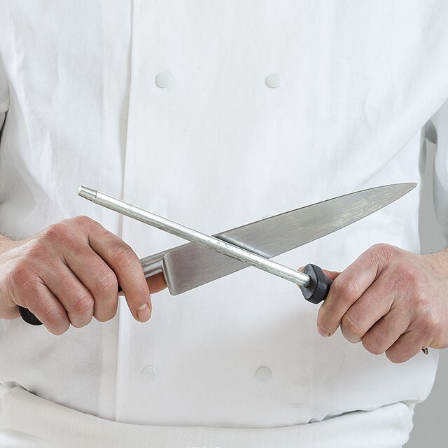 7 Knives That Separate a Chef From an Amateur