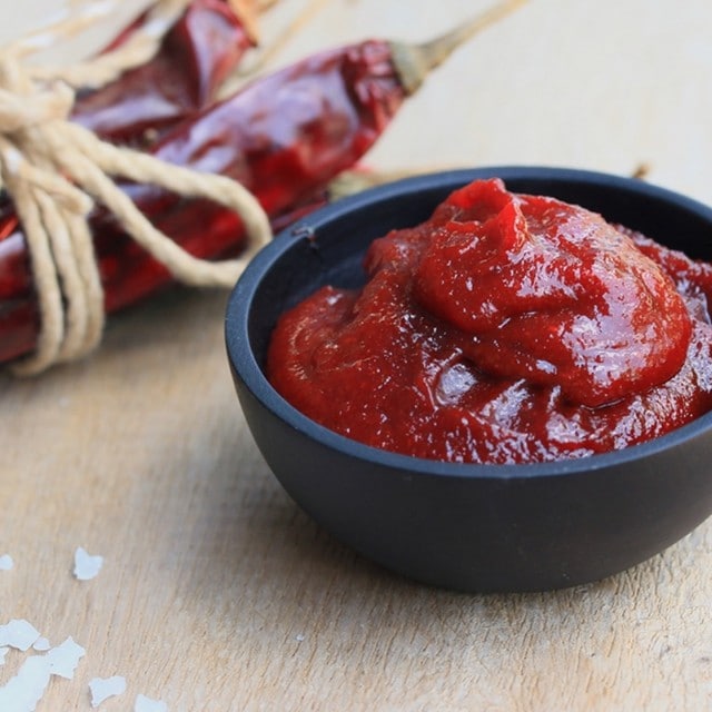 Easy recipes made with 8 typical Asian sauces