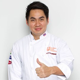 Chef Jiraroj Navanukroh Chef Jiraroj Navanukroh