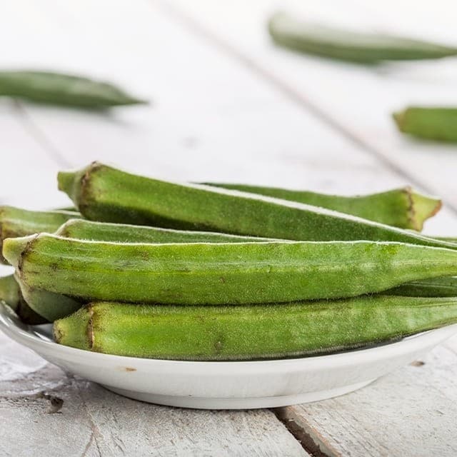 เทคนิคที่ต้องรู้ว่าทำไม “กระเจี๊ยบเขียว" ต้องล้างน้ำเกลือก่อนนำมาปรุง