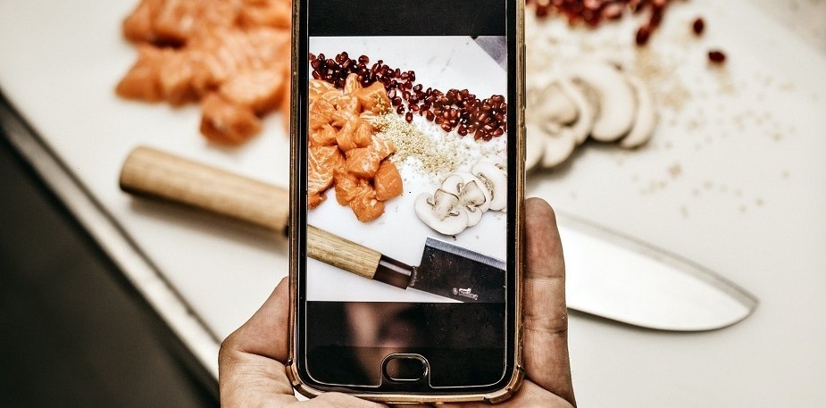 การตลาดออนไลน์: สื่อสังคมออนไลน์สำหรับธุรกิจอาหาร